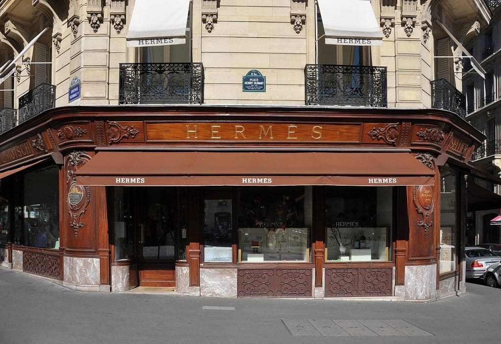 Devanture boutique Hermès à Paris